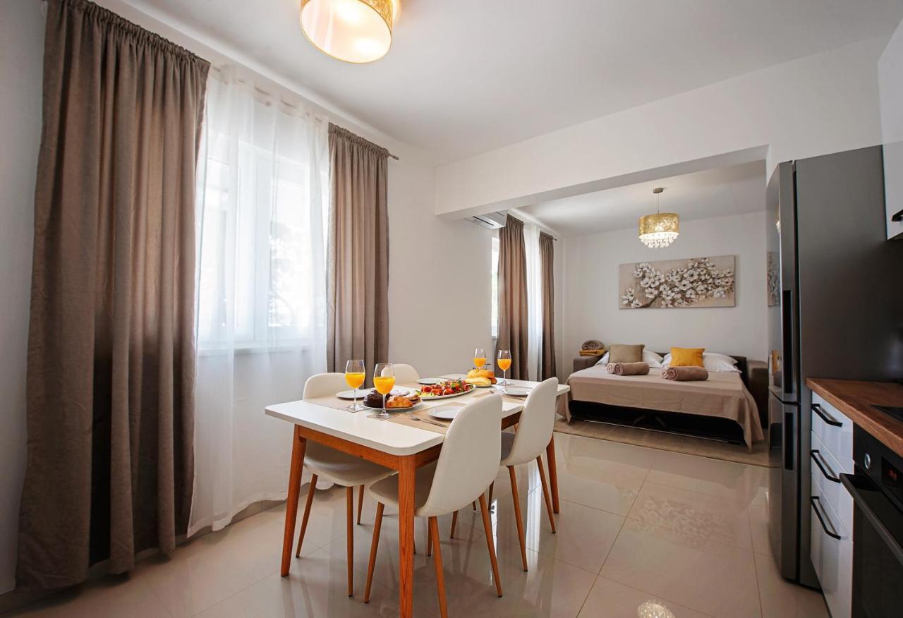 Sea Front Apartments Ivana Rogoznica (Sibenik-Knin) Exterior foto